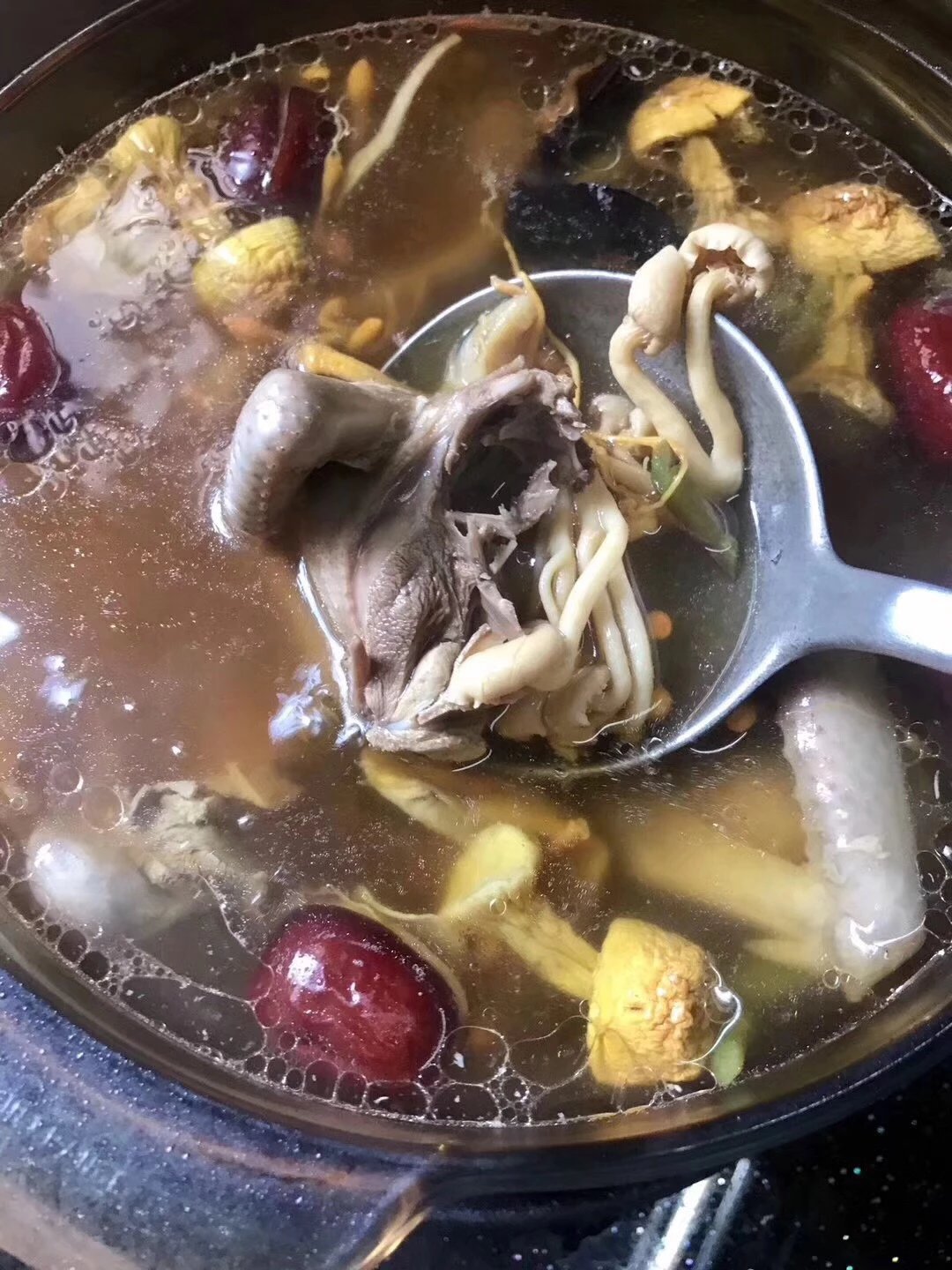 八珍汤菌菇汤拒绝不了的味道～菌汤是养生的首选