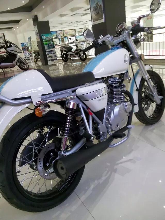 济南轻骑摩托车 u侠 qm125-3x 200cc最高配置