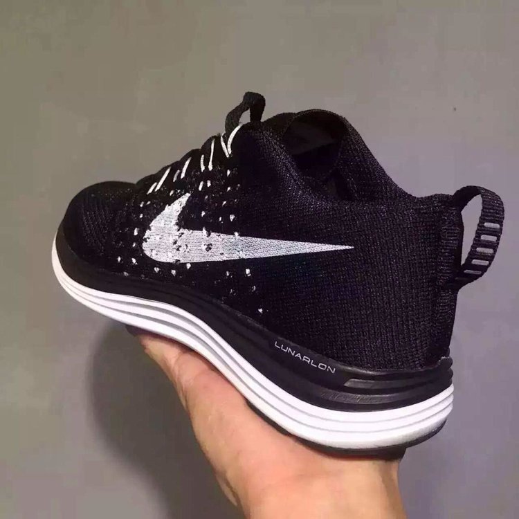 nikelunarlon系列,nikejordan系列 nike/耐克 lunarlon登月系列一代慢跑鞋,编织超透气鞋面,夏季运动锻炼