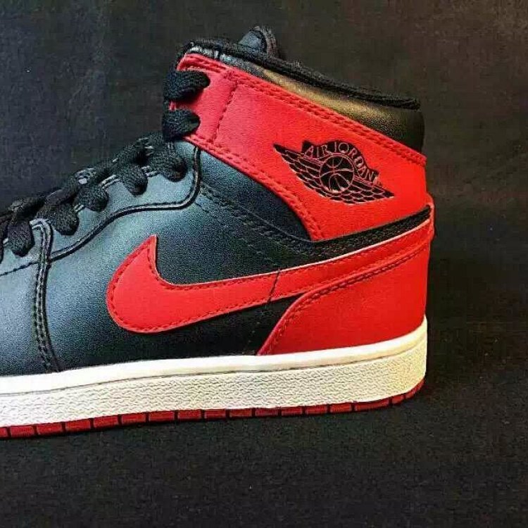 aj1樱木花道正品多少钱,樱木花道aj1是哪款 air jordan 1 og retro aj1 乔1 元年 黑红 樱木花道 555088-023 情侣