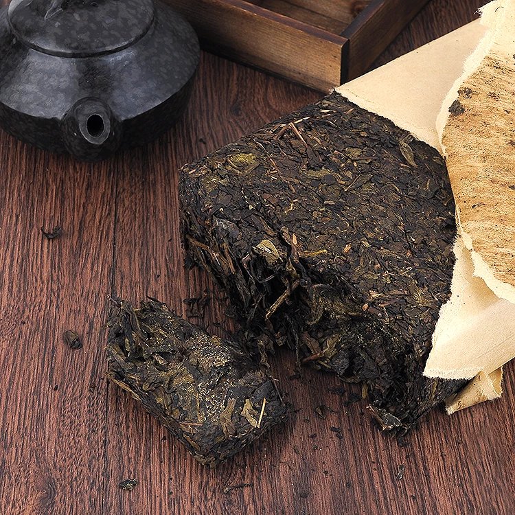 原生态原叶 冰碛岩黑茶 又名手筑茯砖