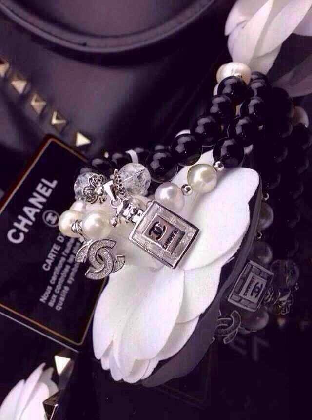 ոȥ[]̫chanelˮƿȻڰӦ