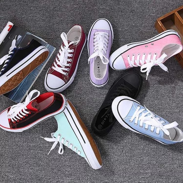 Canvas Sneaker