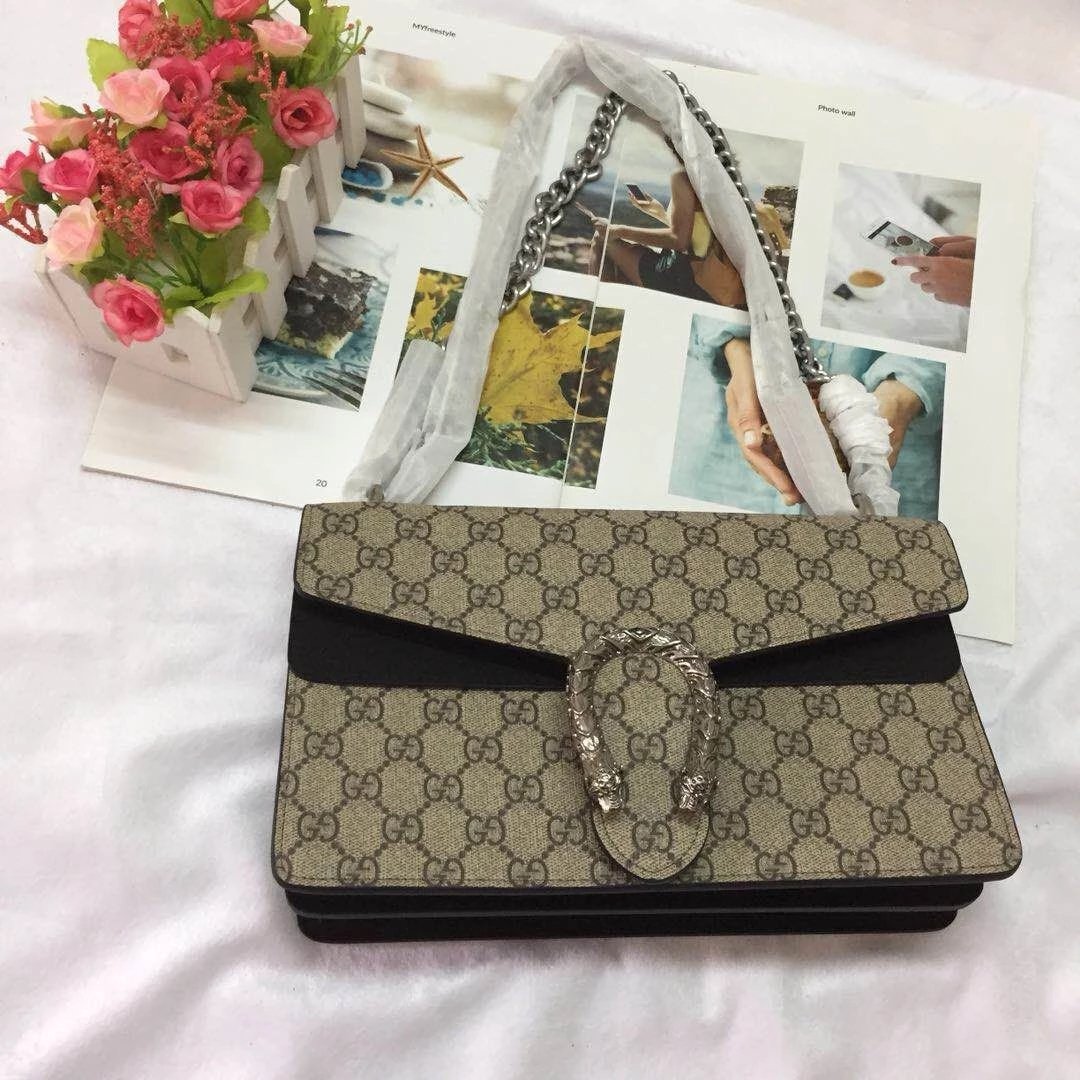 Gucci Shoulder Bag 4
