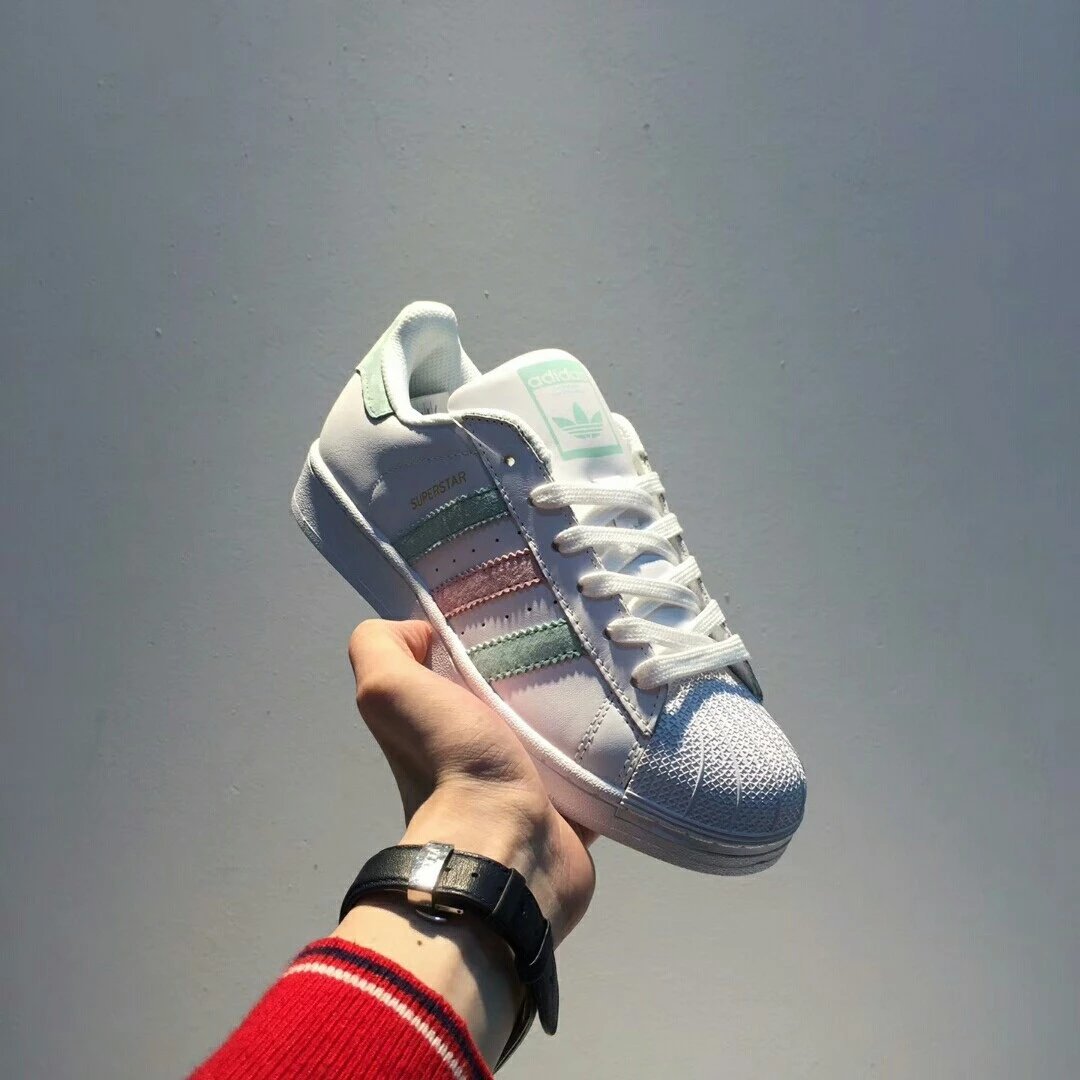 💰180包邮   全新配色 三标齐全💥头层真标 ADIDAS/三叶草SUPERSTAR 贝壳头翻毛金标休闲鞋 siz