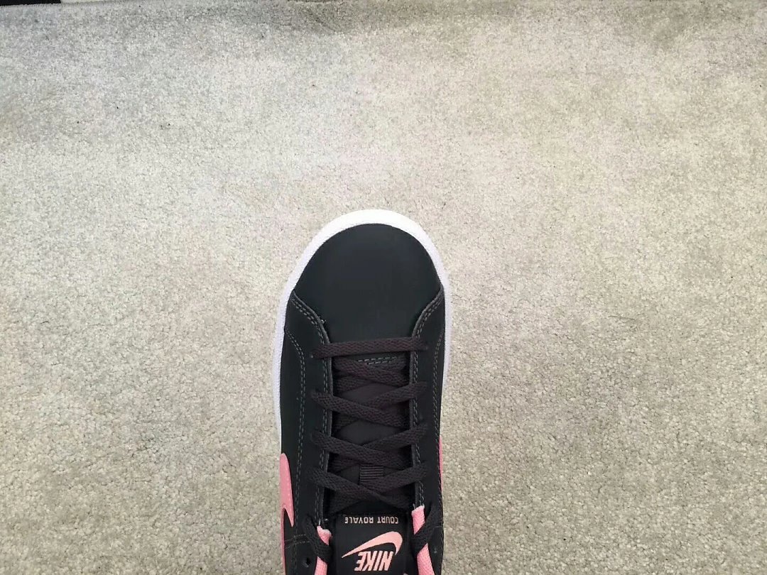 真标Nike Court Royale 女子板鞋 粉黑货号 833654-00212尺码：36 36.5 37.5 38