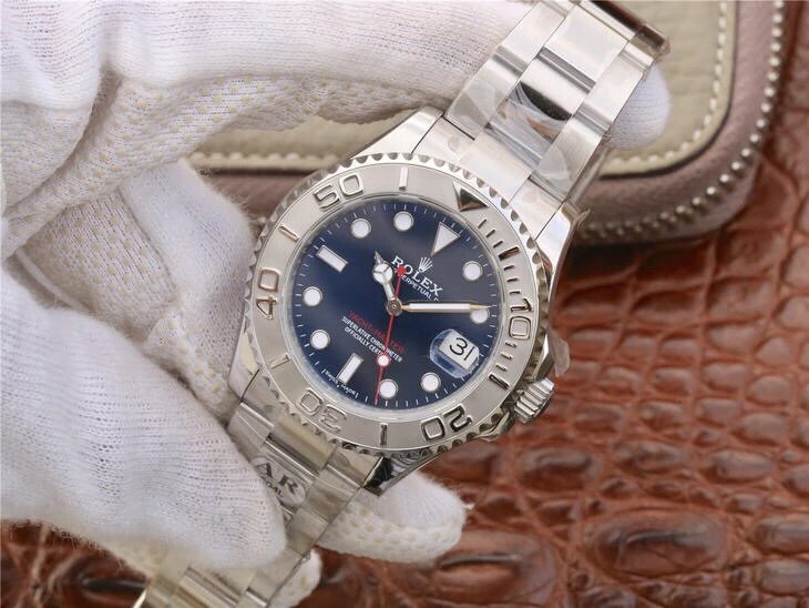 AR劳力士游艇名士型268622
中性款新款手表，瑞士2824自动机械,37毫米中性尺寸，更适合潮流休闲装女士或者精瘦优雅型男士
