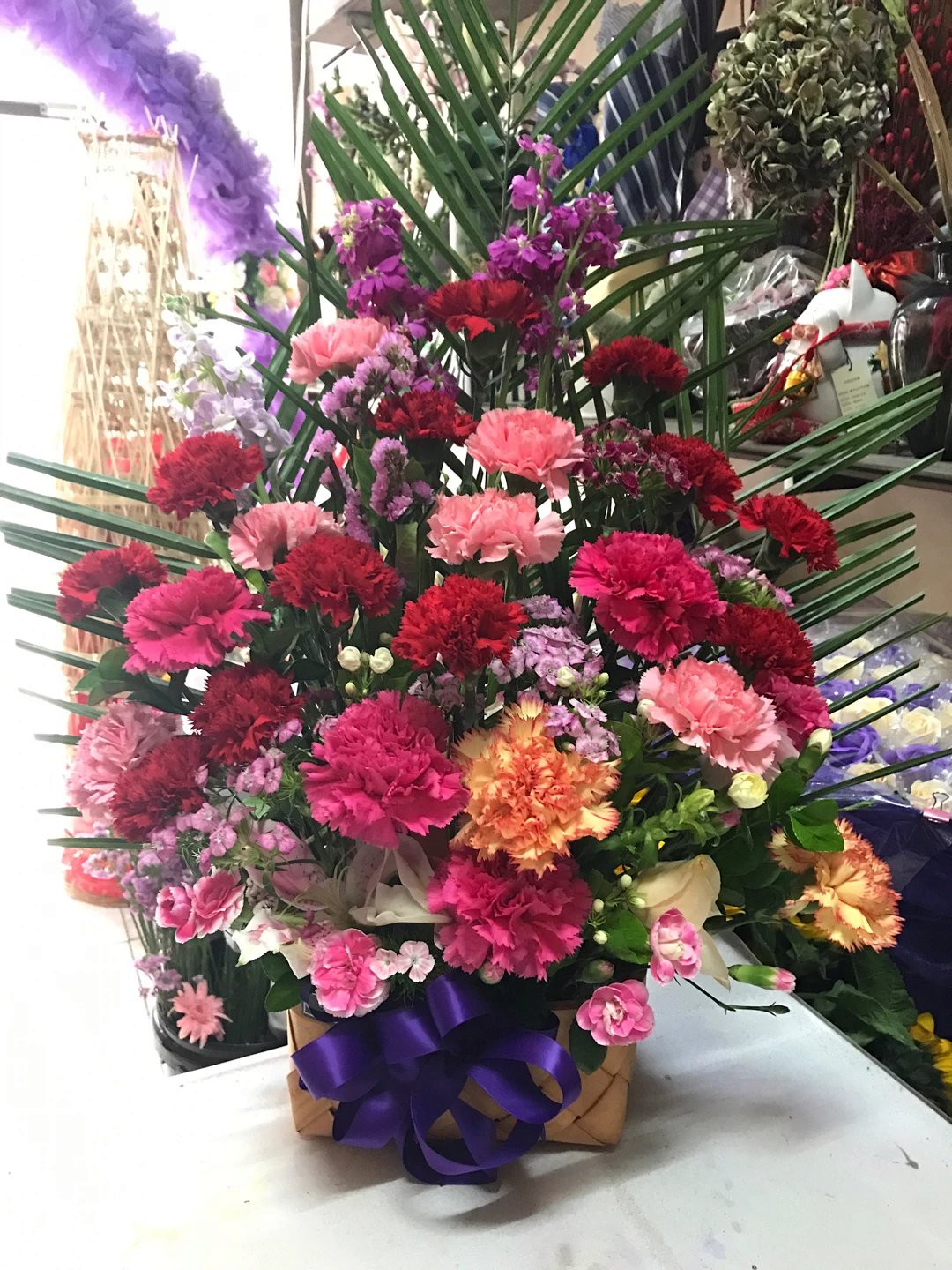 【缤纷】鞍山母亲节康乃馨鲜花花篮