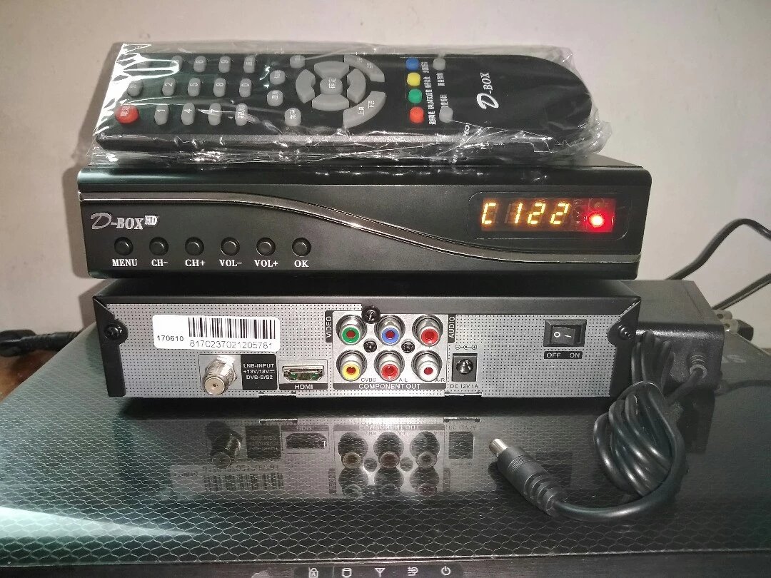 138数码天空d203正版专用机 c套餐含一年收视费(铁盒机)