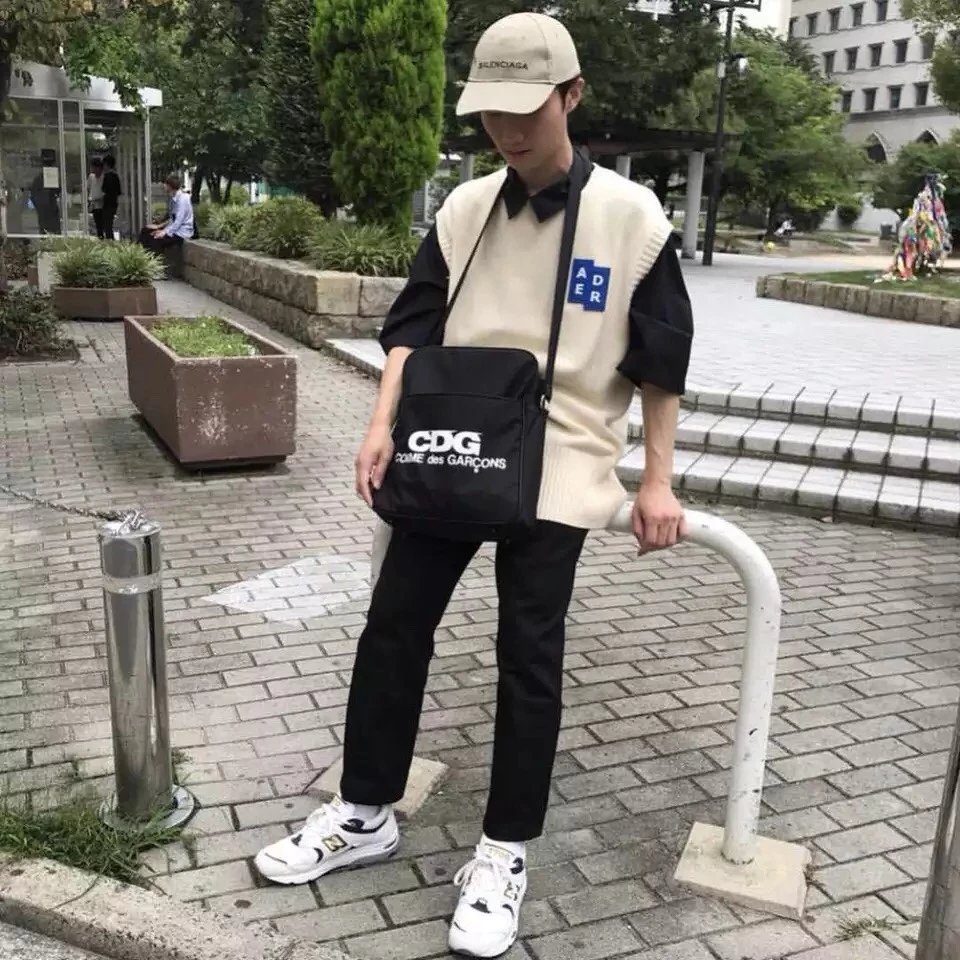 Comme des Garçons CDG Logo Crossbody Bag Black - 8