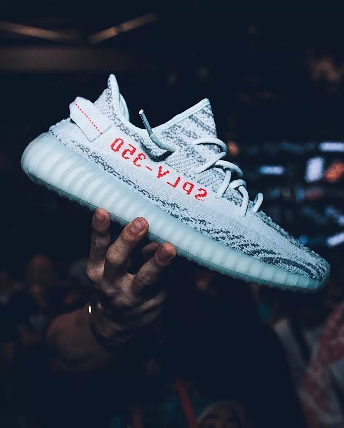 货量不小 蓝斑马yeezy 350 Boost V2 美国发售店铺图释出