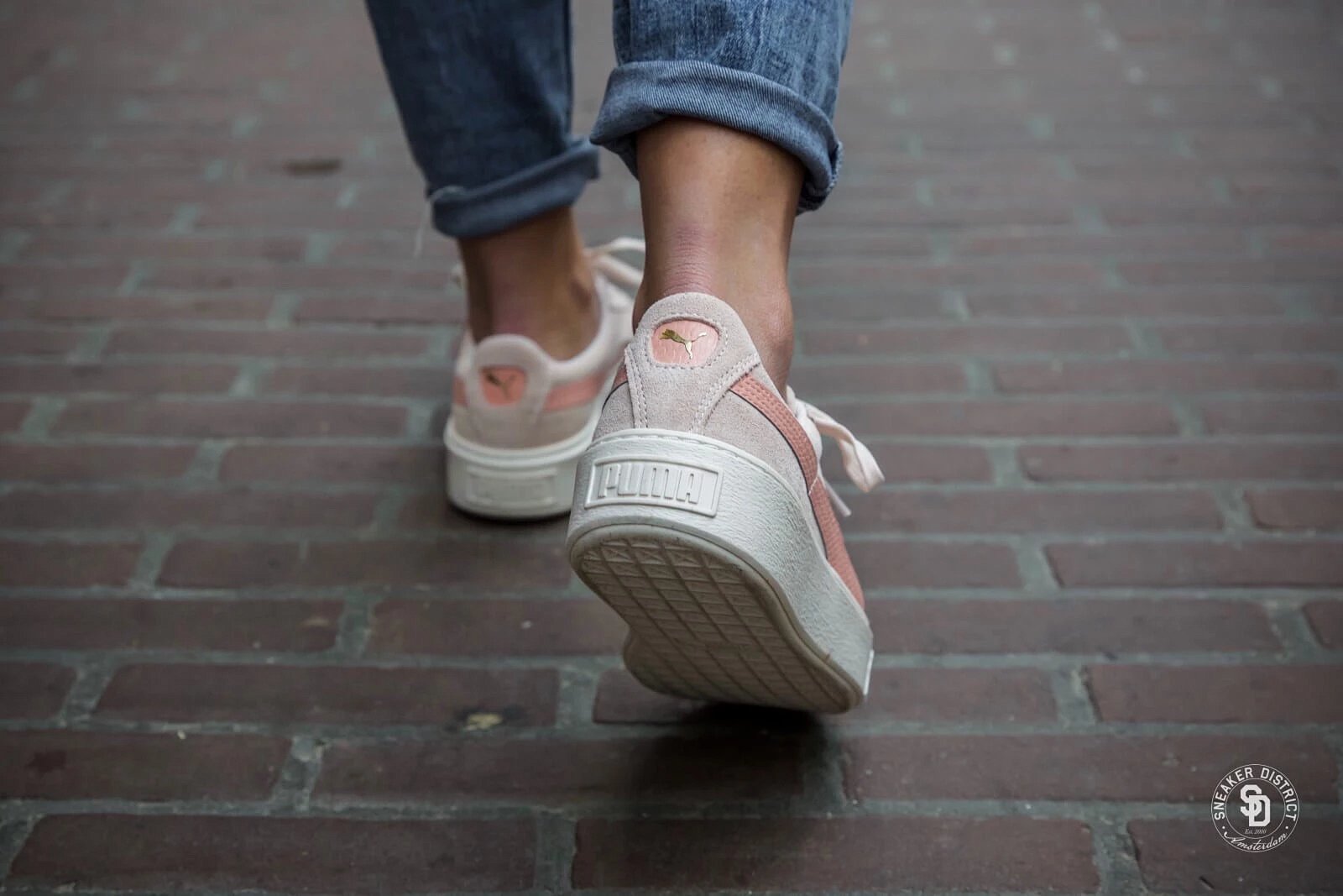 彪马Puma Suede Platform SNK Jr松糕二代百搭女鞋板鞋“鲑鱼粉蛇纹标