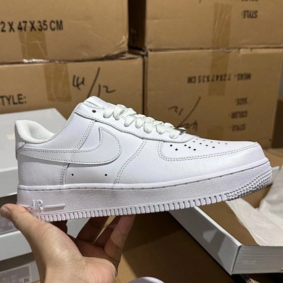 Nike Air Force 1 Triple White!