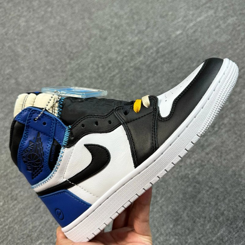 X A R Jordan 1 UN