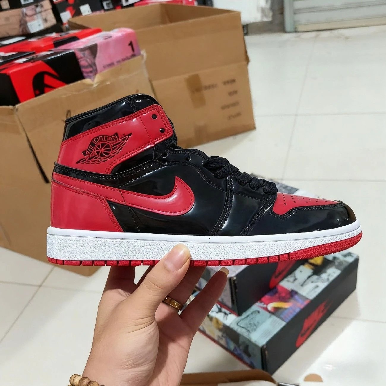 Air1高帮漆面鞋子WhatsApp：85252880960 - 136922
