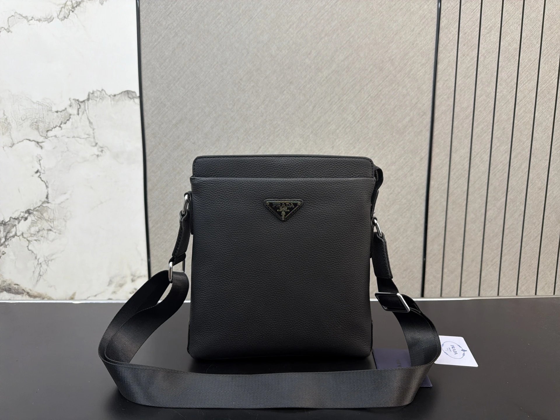 P175 Prada普拉达
