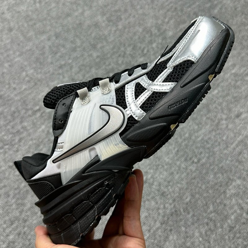 Nike NK V2K Runtekk