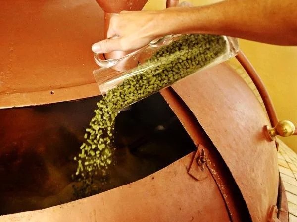 新手1分钟看懂IPA这种酒,并花10秒钟说出口,真正的精酿老司机就是你啊! 新手1分钟看懂IPA这种酒,并花10秒钟说出口,真正的精酿老司机就是你啊!