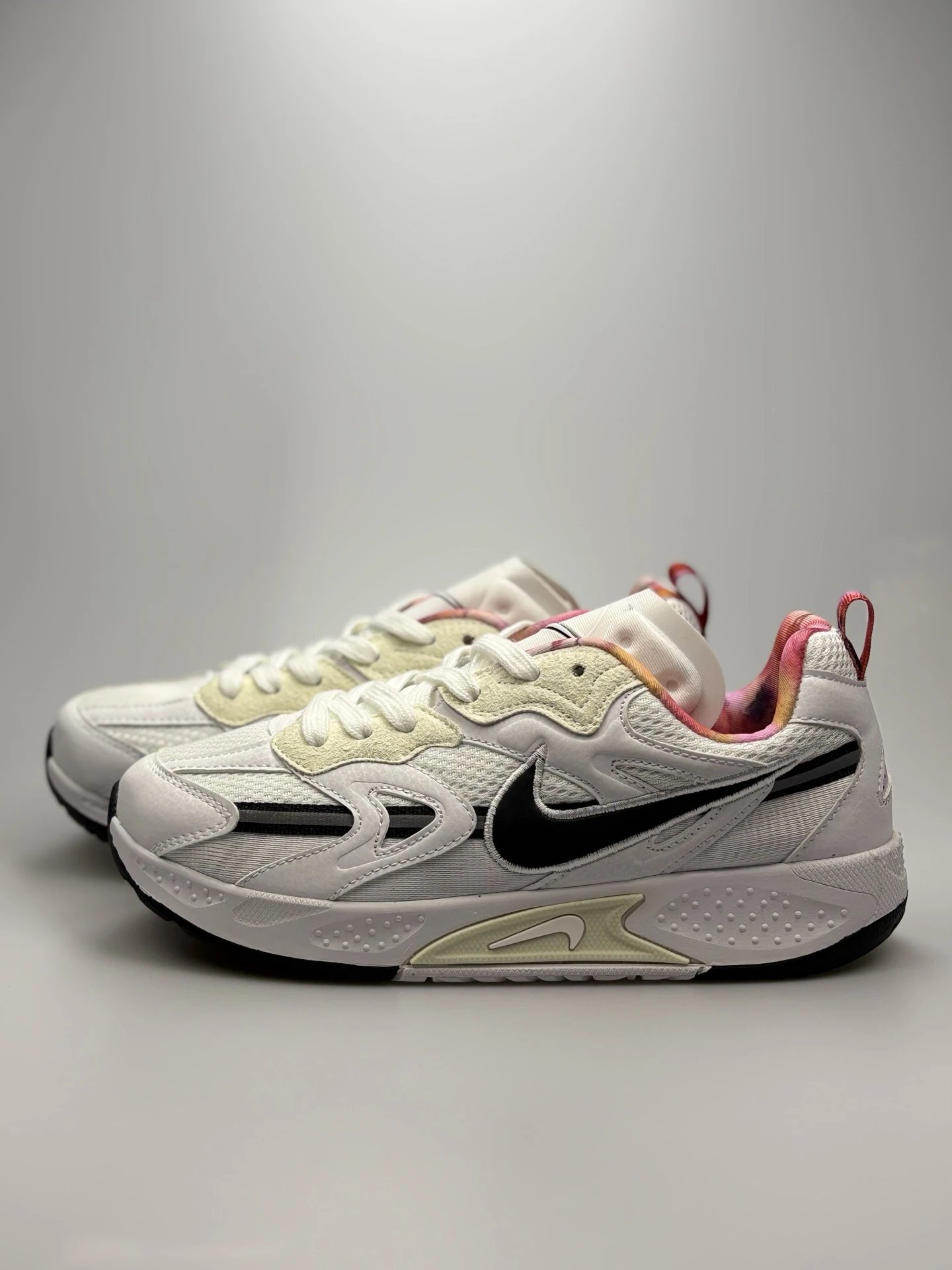 Nike White Mesh Running Shoes for Men Women