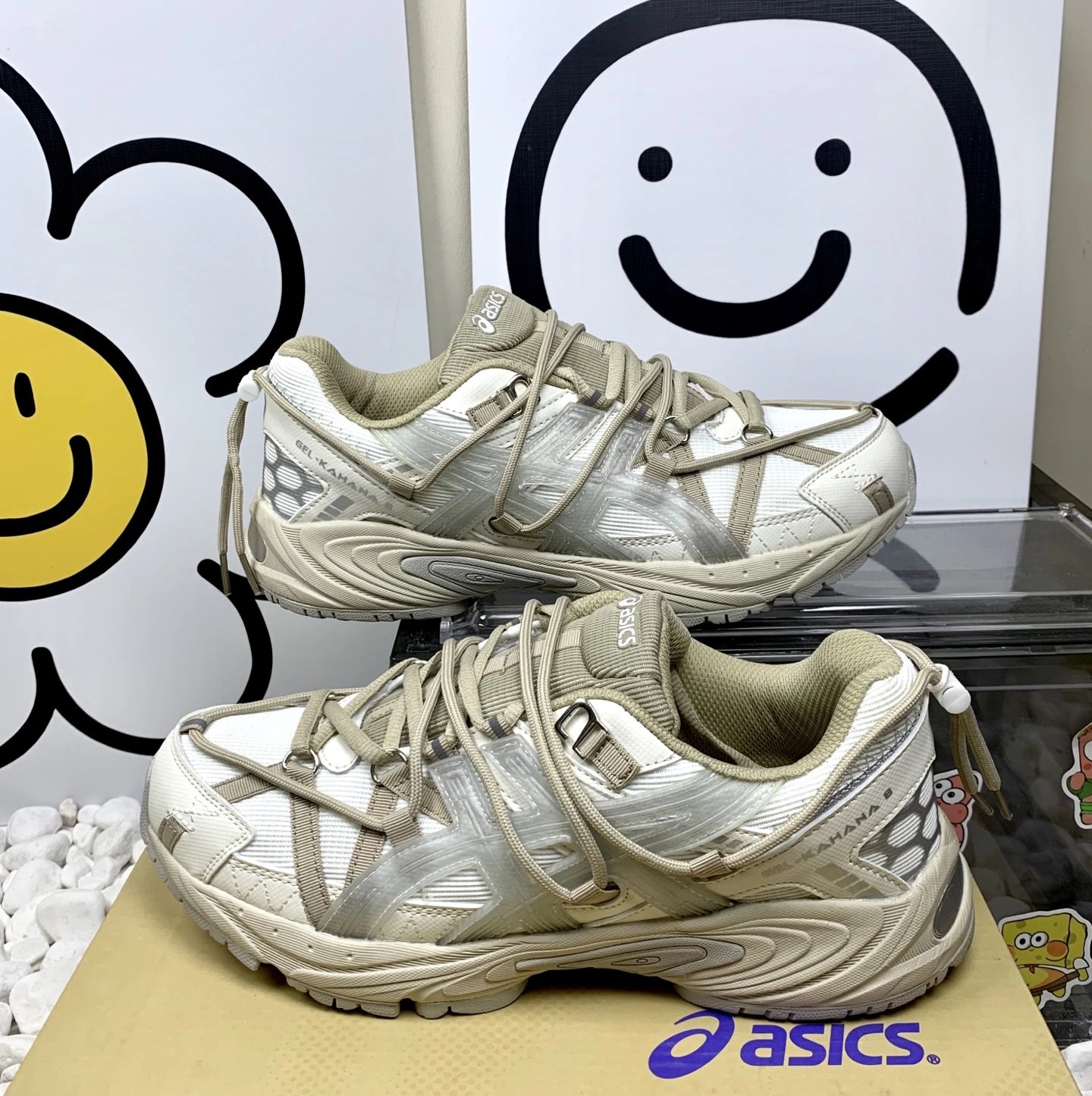 ASICS Gel-Kahana 8 Beige Running Shoes