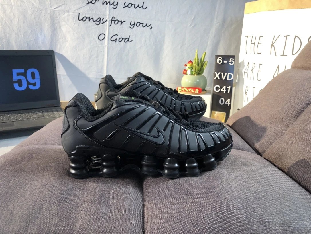 Nike Shox Black Men’s Running Shoes