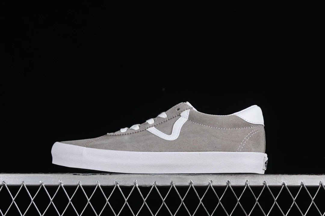 Vans Suede Gray White Low Top Skate Shoes