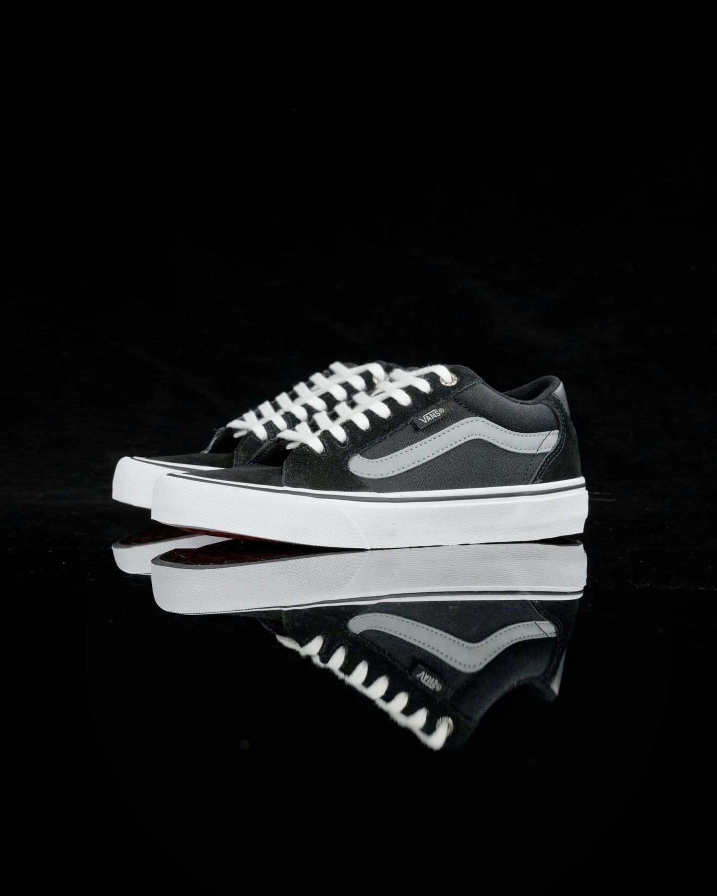 Vans Classic Black Skate Shoes Low Top