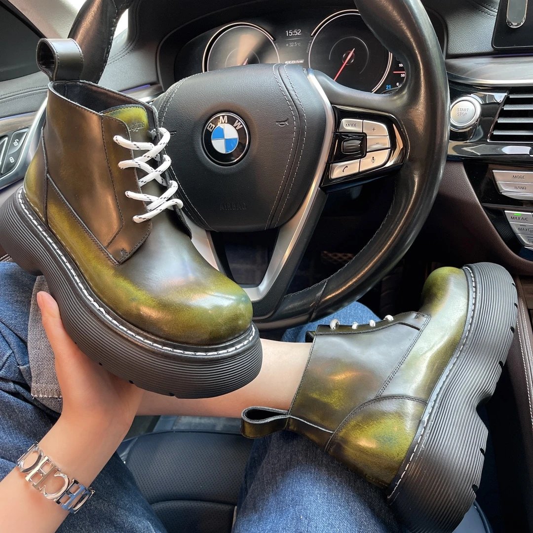 Alexander McQUEEN Green Leather Platform Boots
