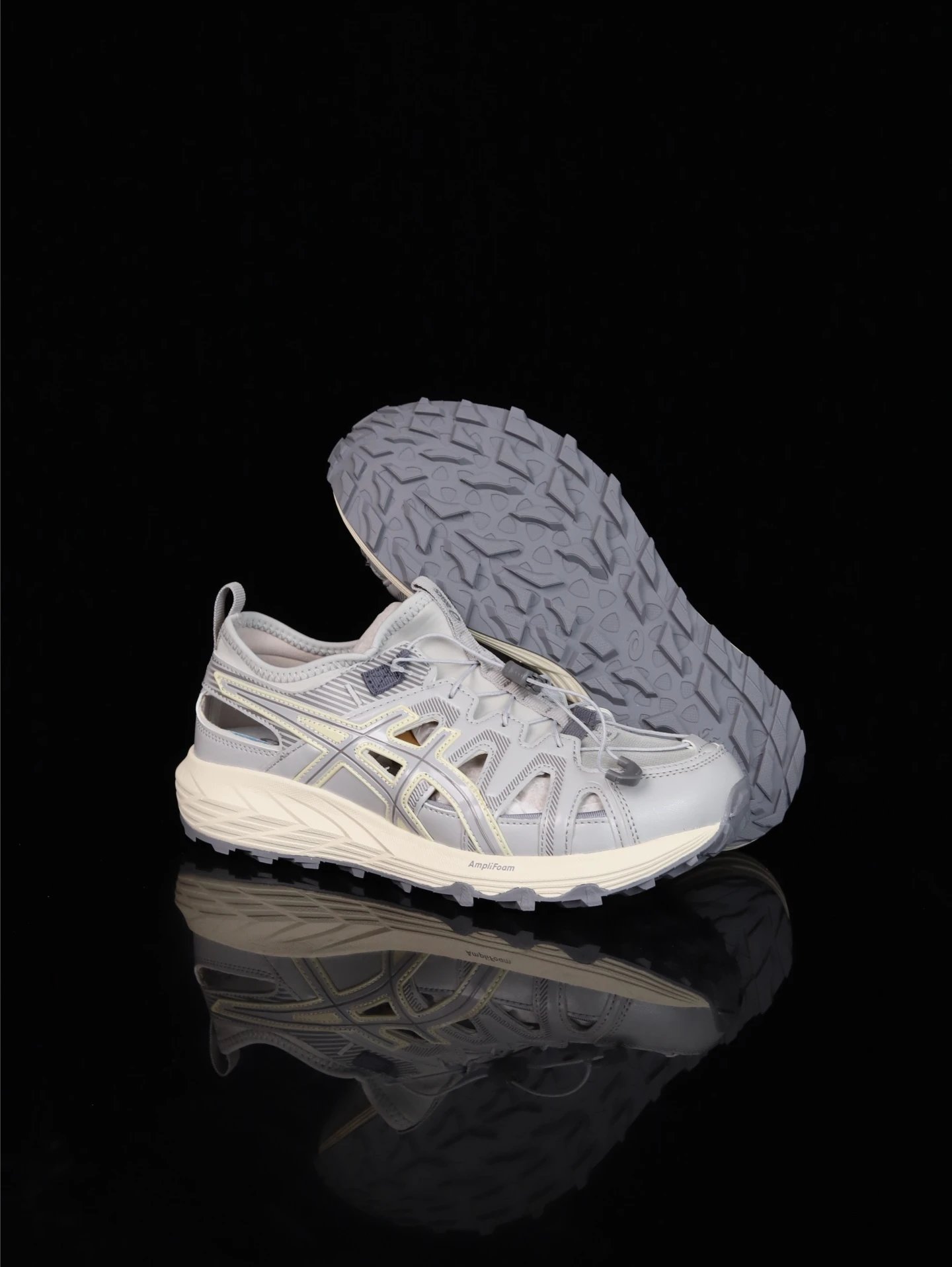 Asics AmpiFoam Gray Men’s Trail Running Shoes