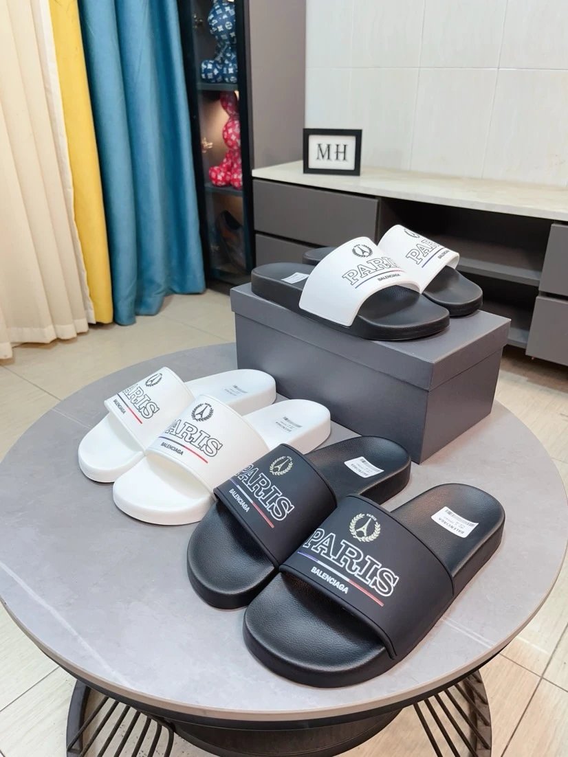 Balenciaga Paris Logo Slides Beach Sandals