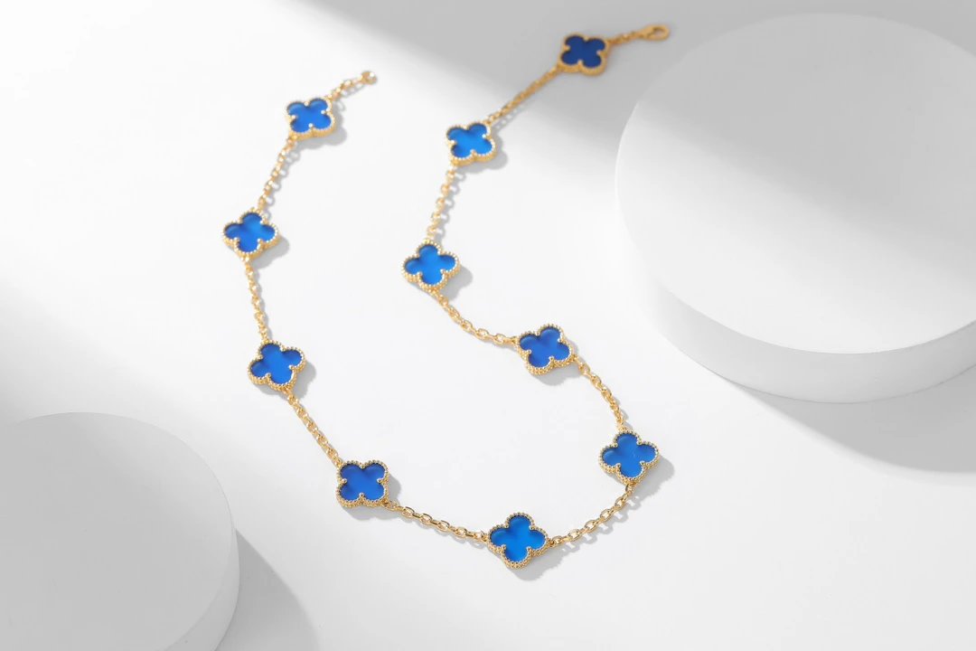 Van Cleef Arpels Blue Clover Gold Necklace Jewelry