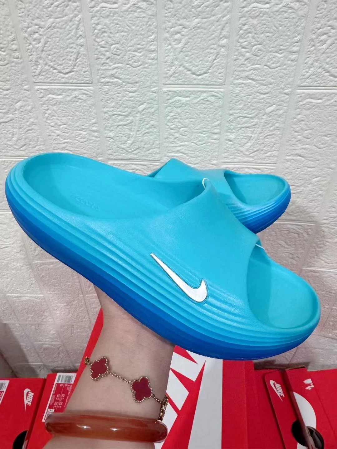 Nike Aqua Blue Slide Sandals Non Slip Beach Comfort