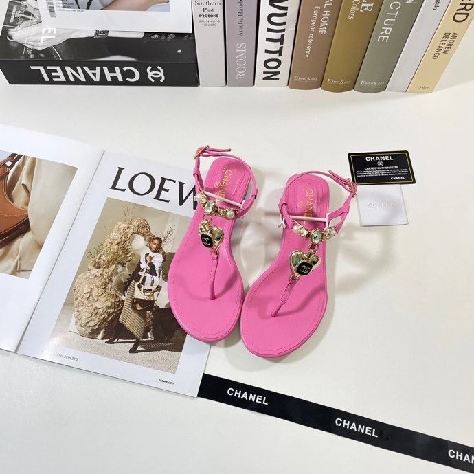Burberry Women Pink Heart Crystal Flat Sandals