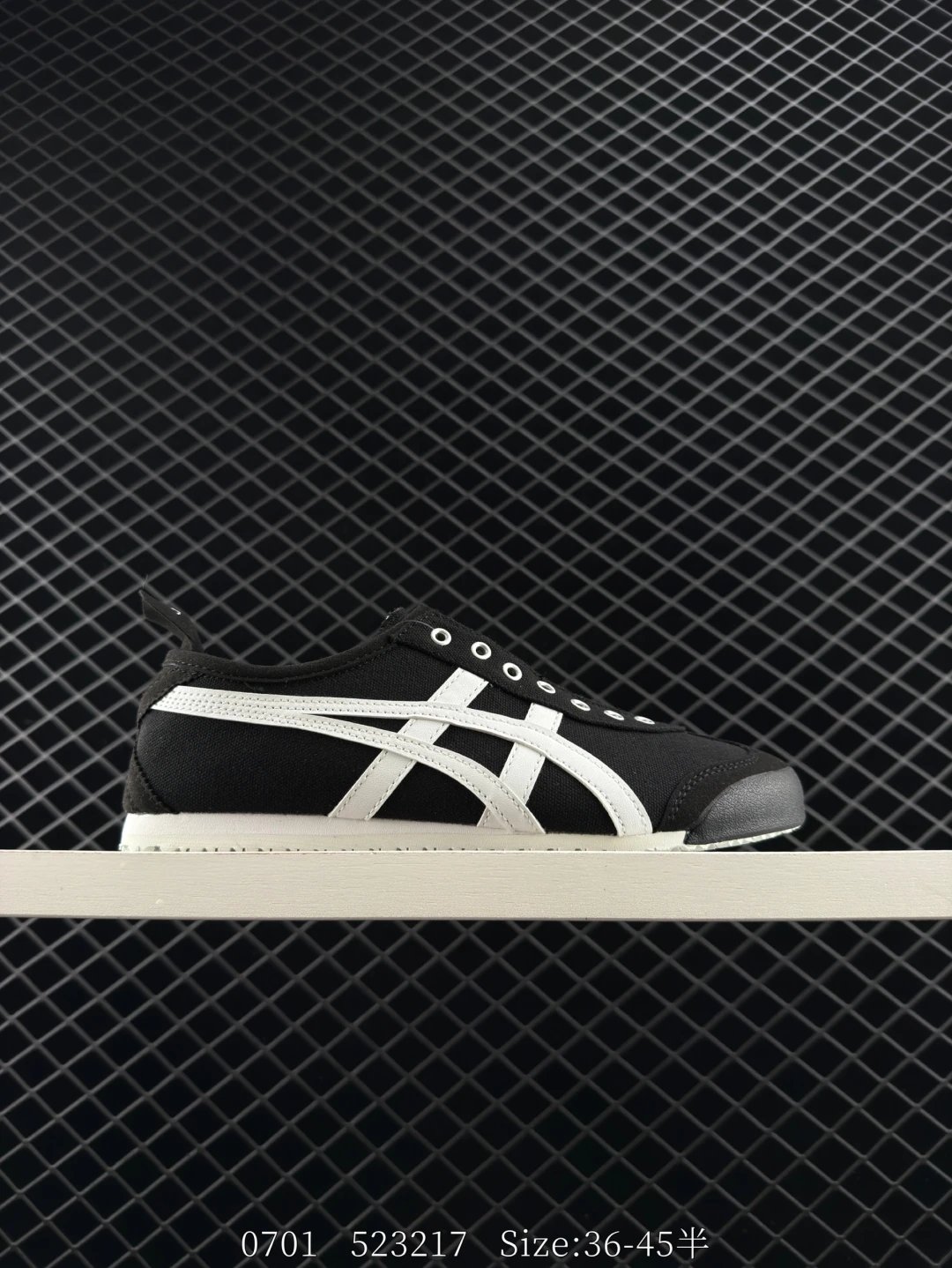 Onitsuka Tiger Classic Black White Unisex Sneakers 36-45