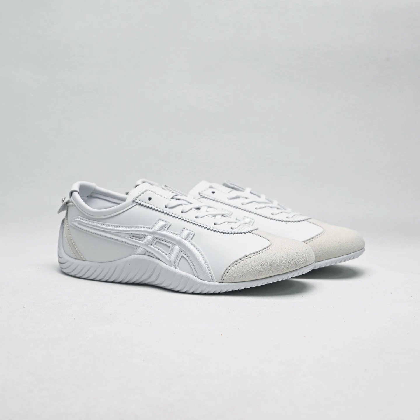 Onitsuka Tiger White Leather Suede Casual Sneakers