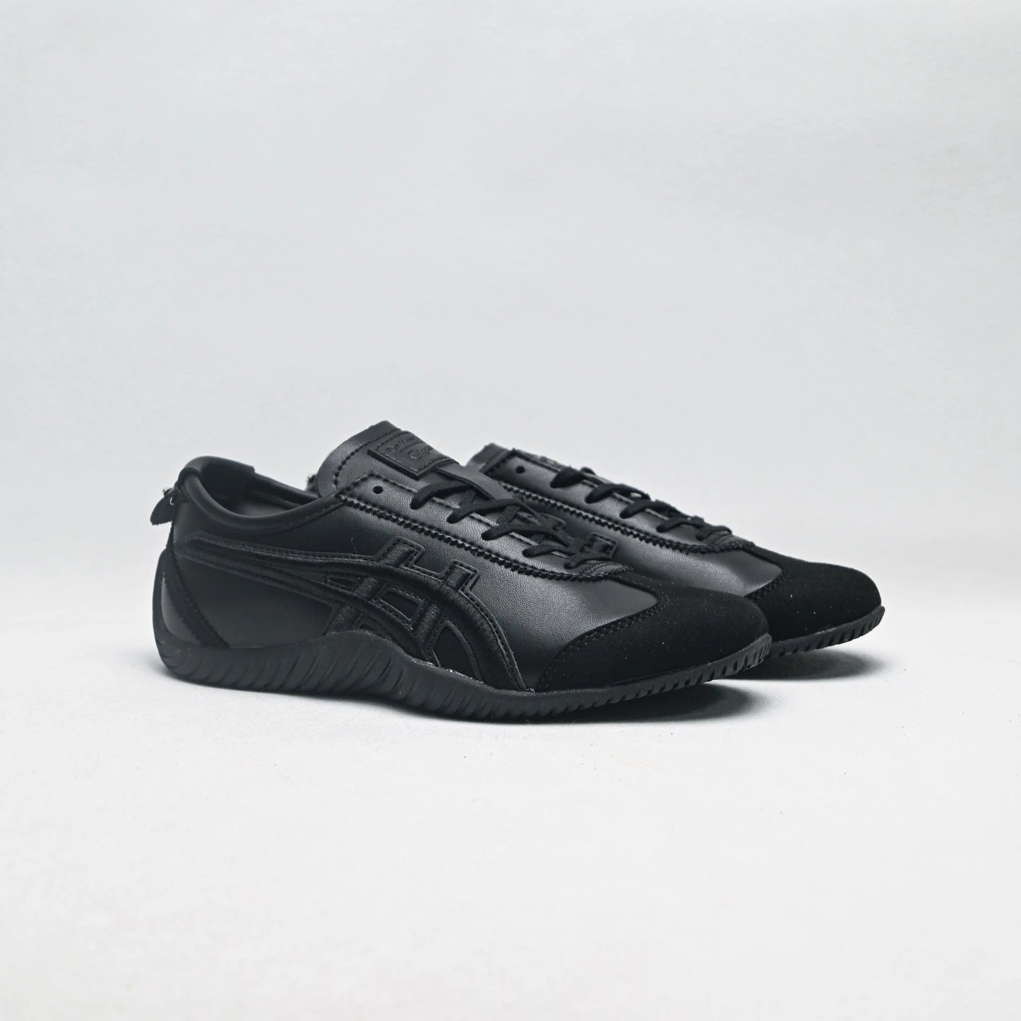 Onitsuka Tiger Black Leather Casual Sneakers