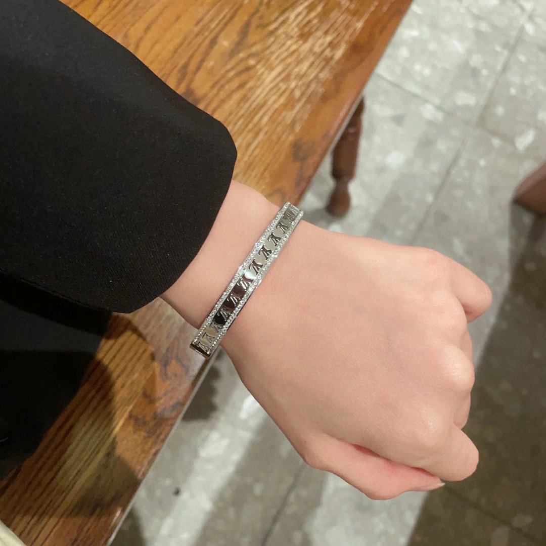 Louis Vuitton Silver Bracelet Women Minimalist Luxury Jewelry