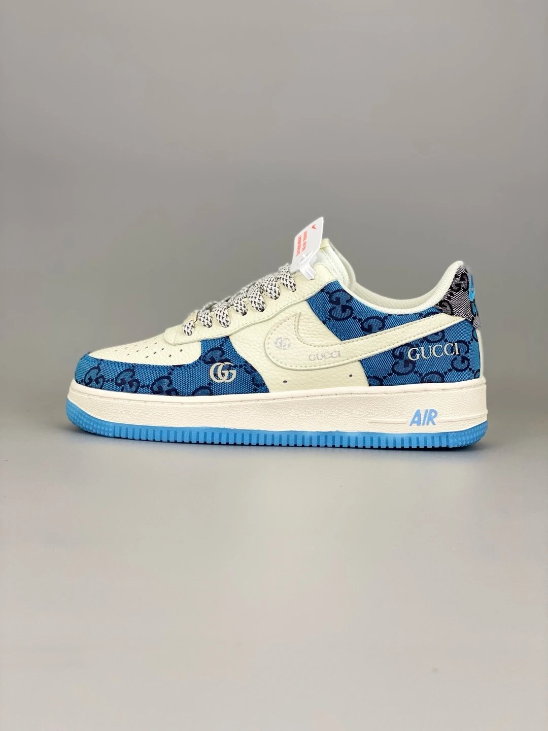 Nike Blue Pattern Leather Low‑Top Casual Sneakers