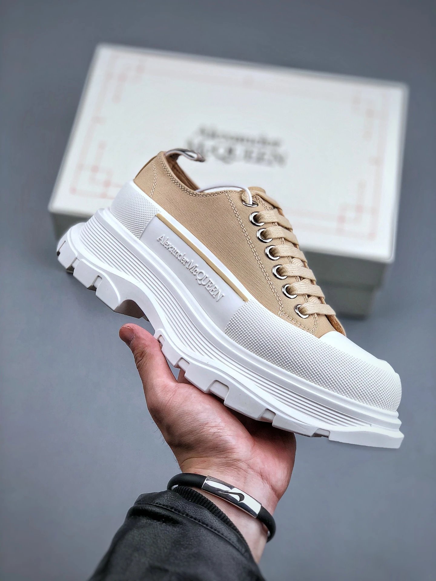 Off-White Arrow Logo White Canvas Sneakers