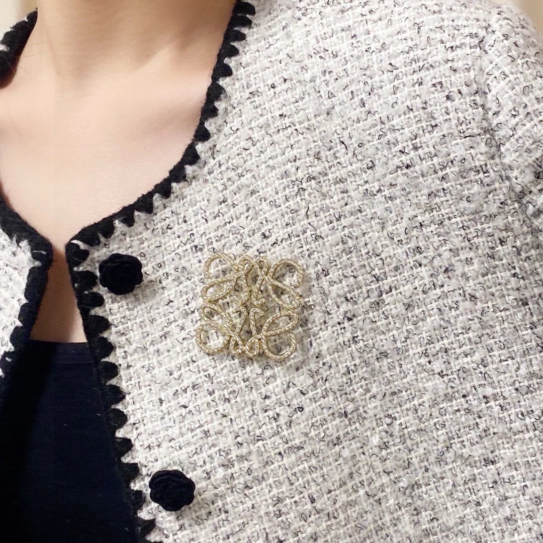 Louis Vuitton Gold Crystal Brooch for Women