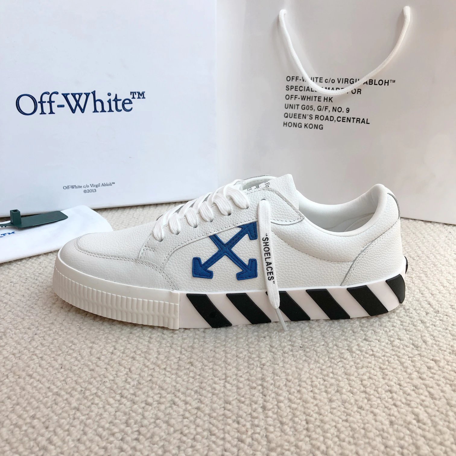Off-White Arrows Stripe Leather Casual Sneakers