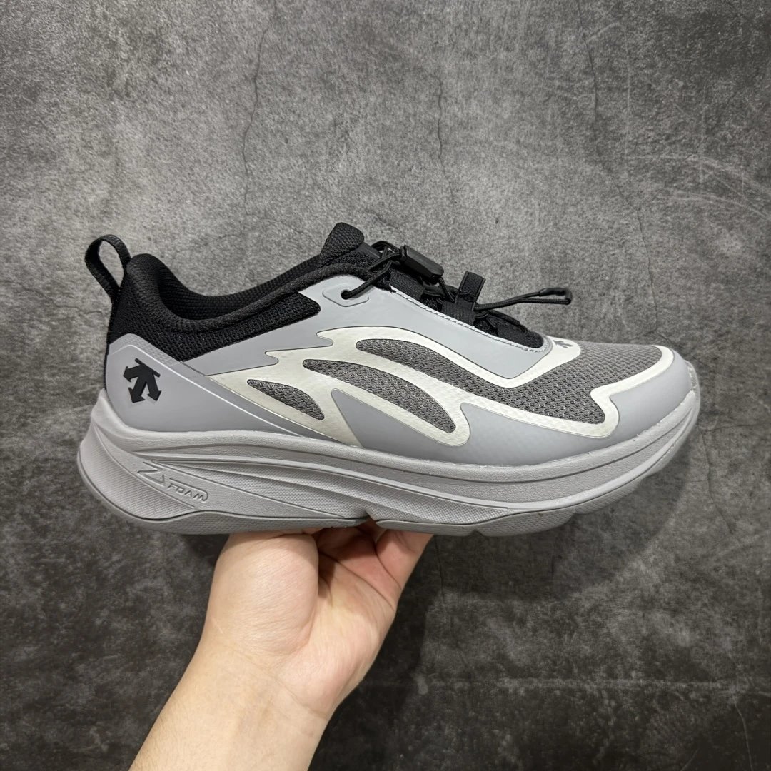 DESCENTE Gray Lightweight Breathable Running Shoes Men