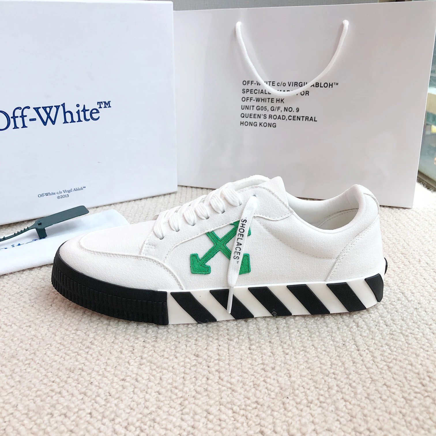 Off-White White Canvas Low Top Sneakers