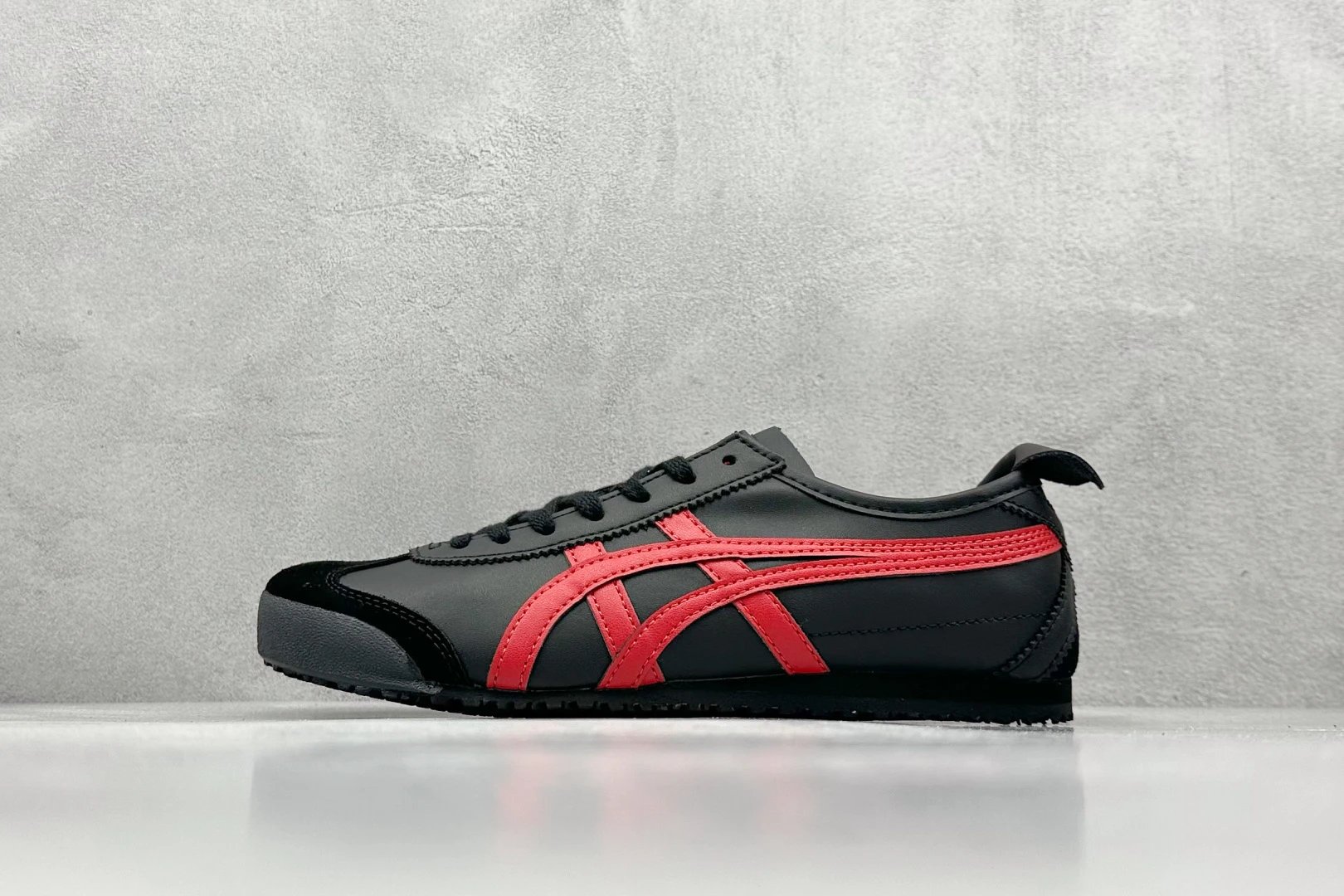 ASICS Classic Black Red Men’s Retro Leather Sneakers