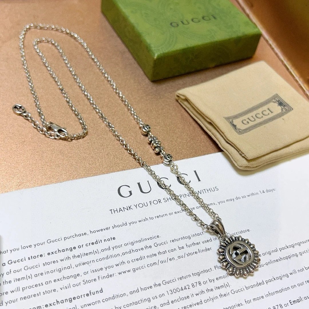 Gucci GG Vintage Silver Necklace Women