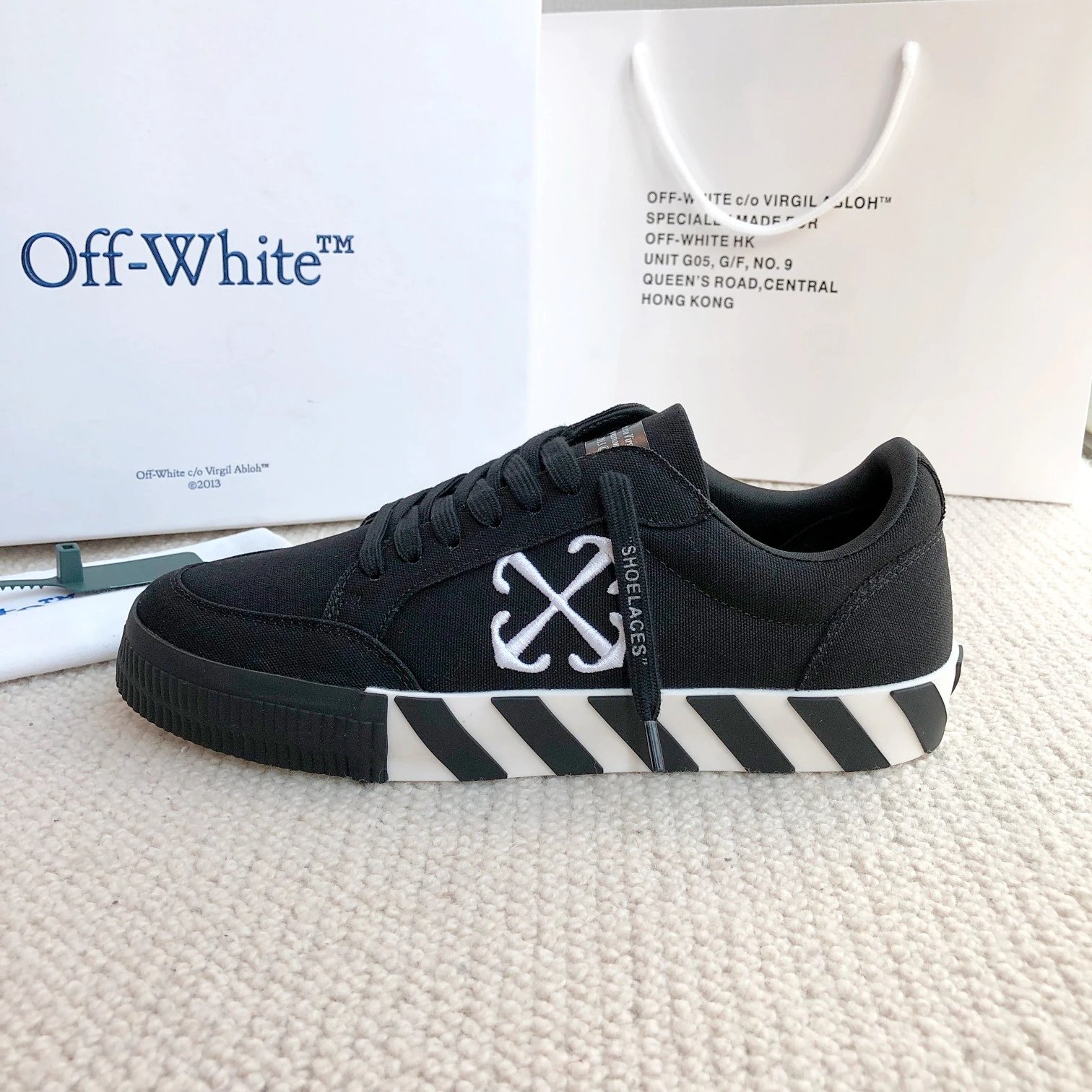 Off-White Green Arrow Black Canvas Men’s Sneakers