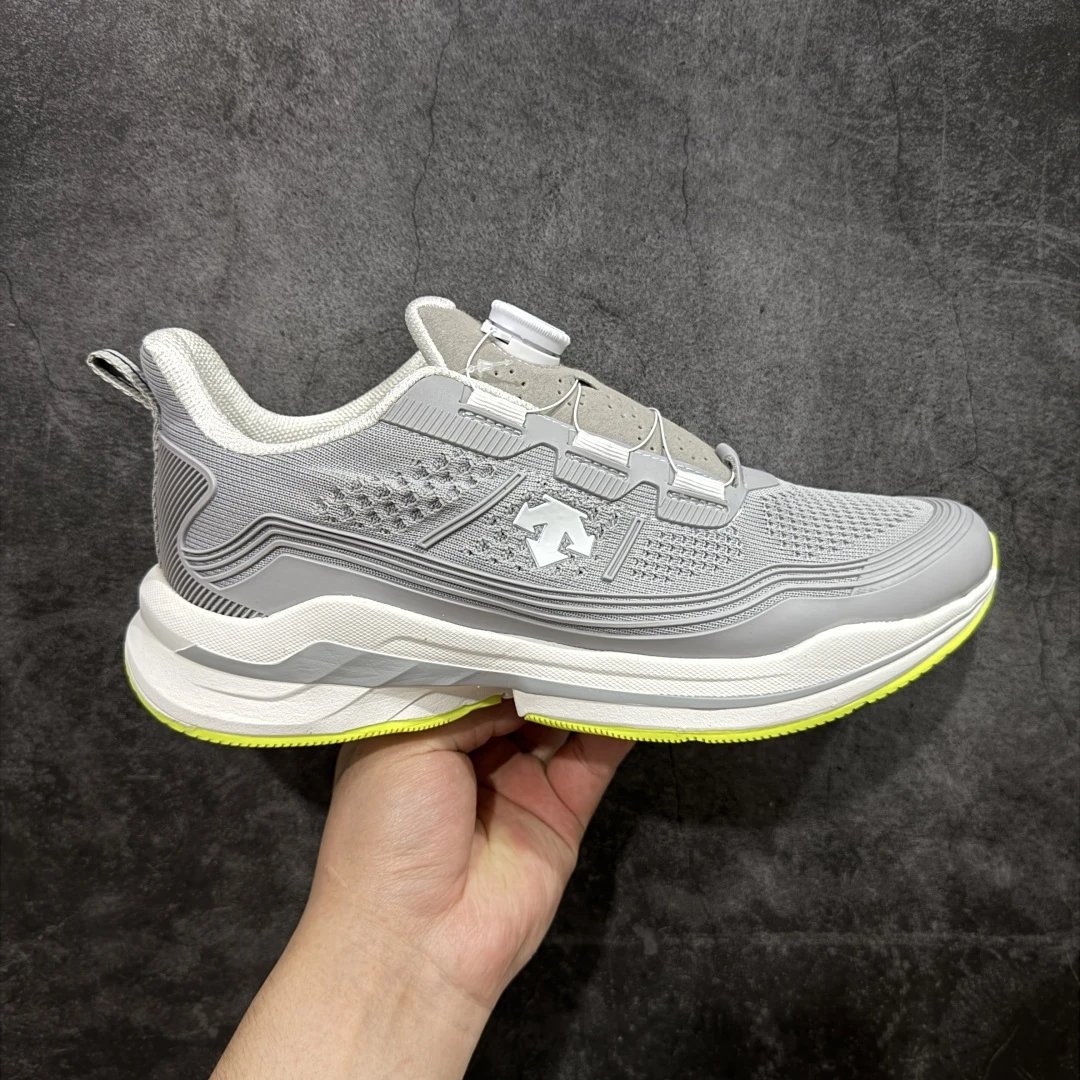 DESCENTE Men’s Lightweight Mesh Running Shoes