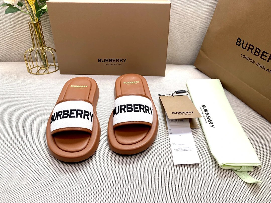 Burberry Logo Leather Slides Unisex Summer Shoes