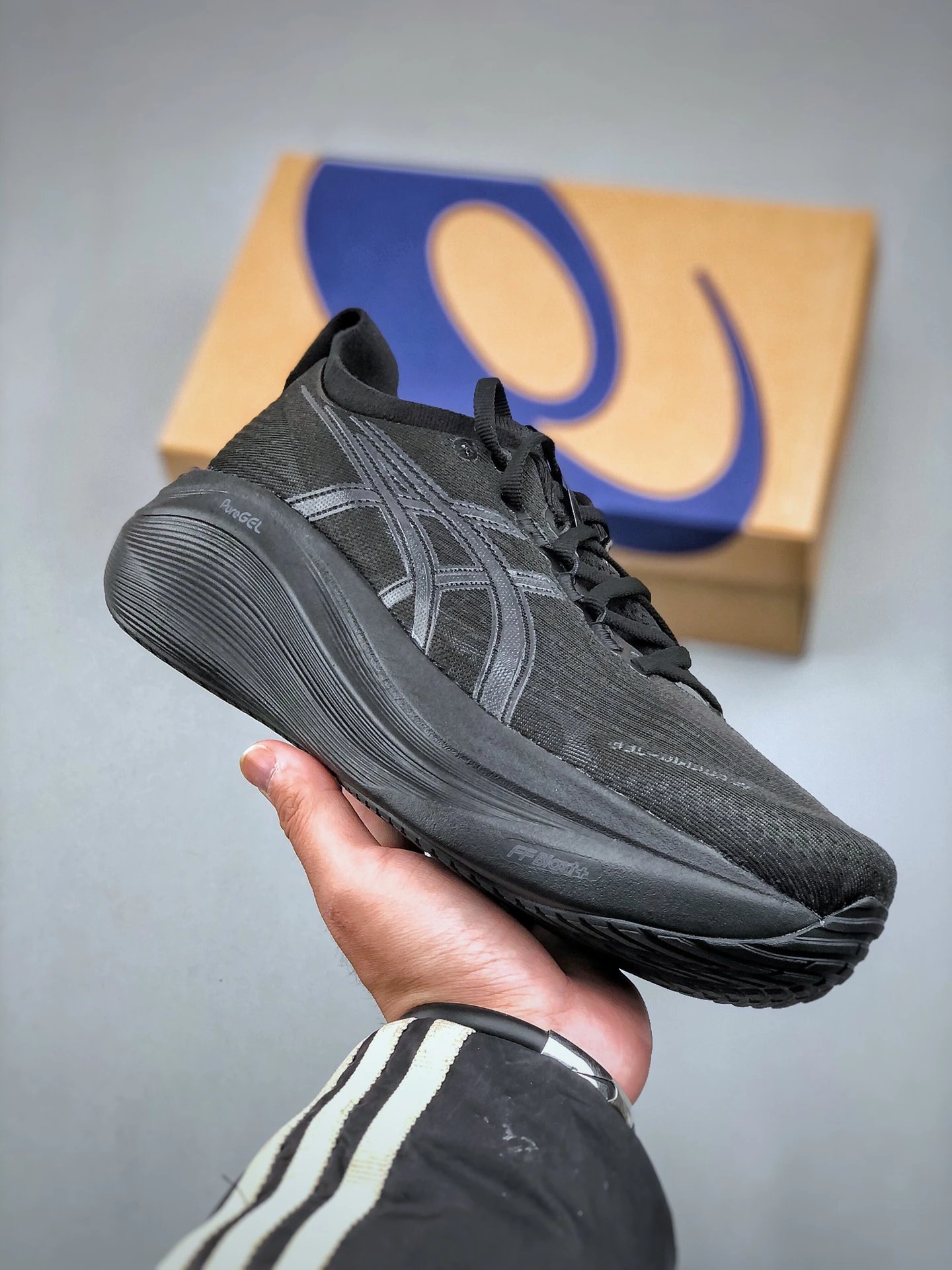 ASICS Men's Black Lightweight Running Shoes