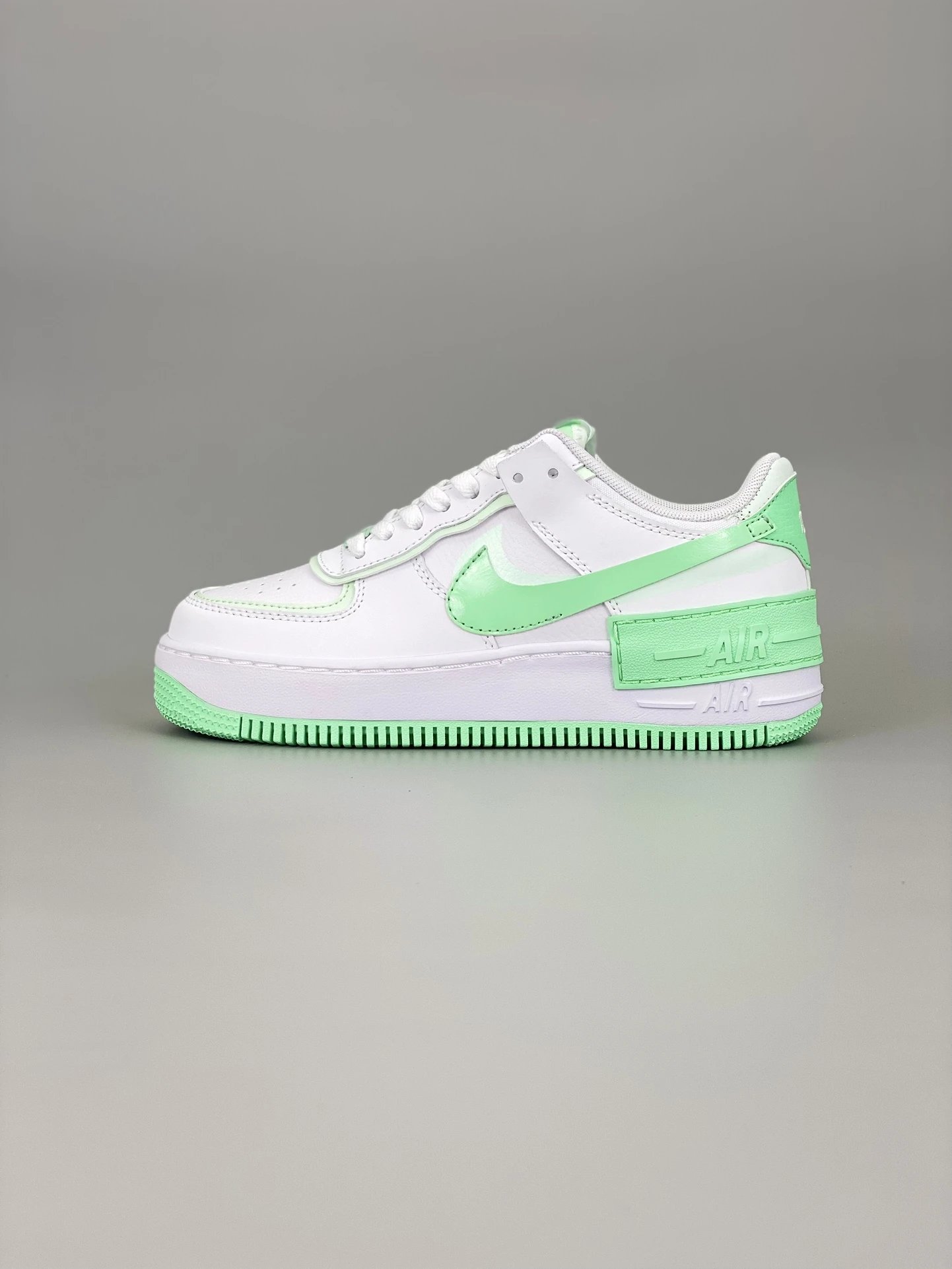 Nike Air Force 1 Low White Green Sneakers